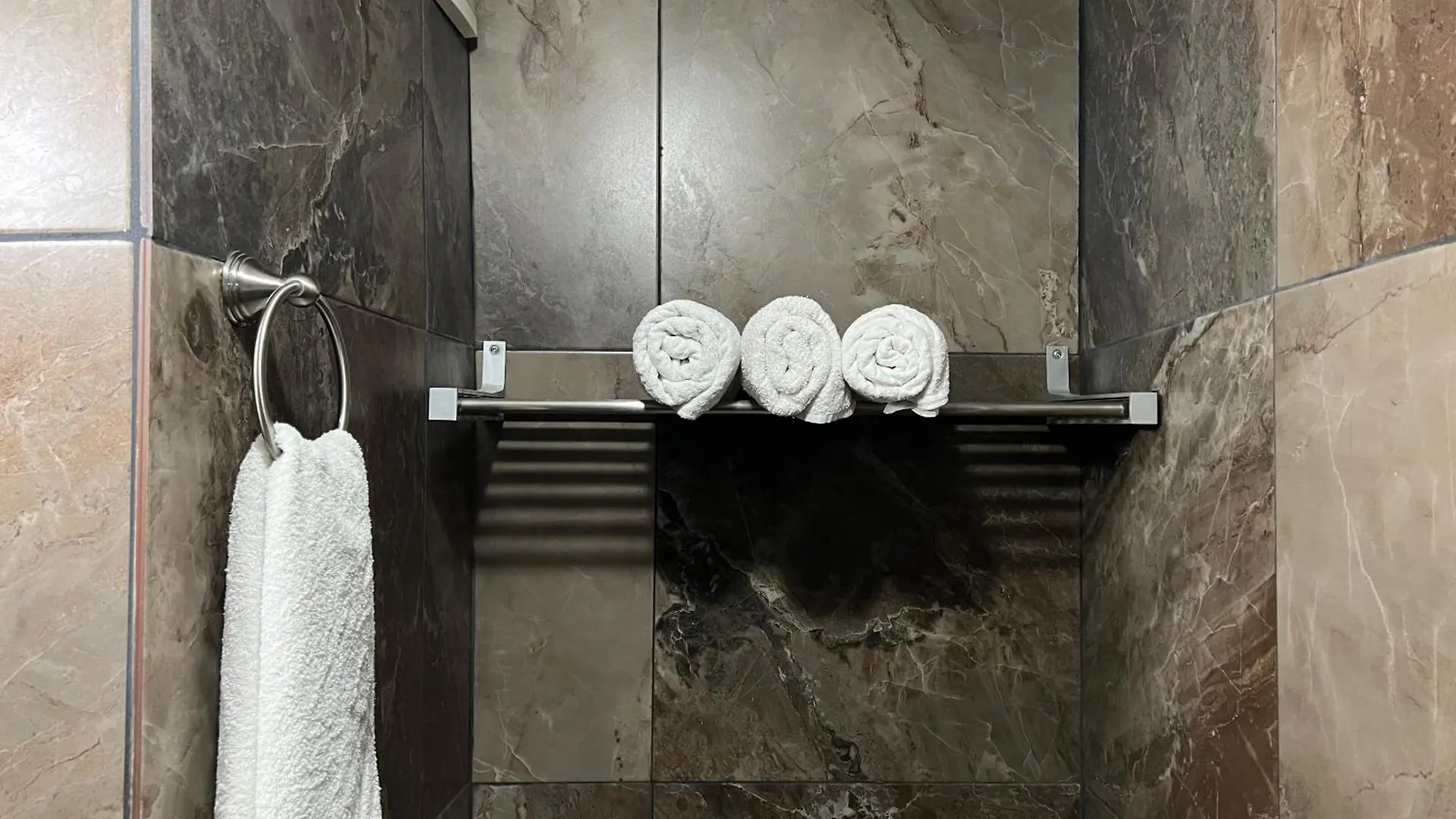 Alojamiento Suite Con Aire Acondicionado Y Estacionamiento Ubicado A 1 Cuadra Del Parian En Centro Tlaquepaque Privada E Independiente Guadalajara