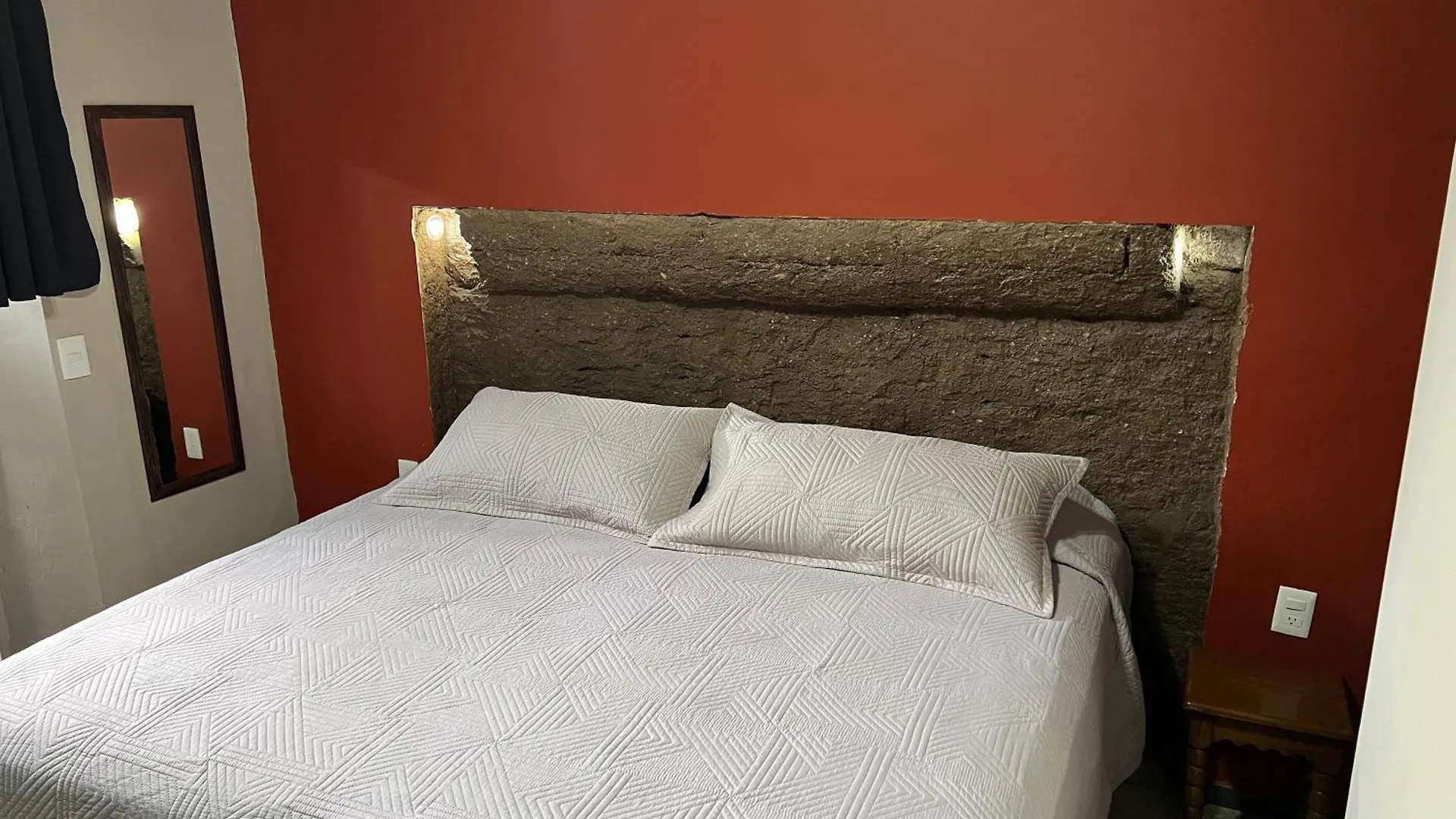 Alojamiento Suite Con Aire Acondicionado Y Estacionamiento Ubicado A 1 Cuadra Del Parian En Centro Tlaquepaque Privada E Independiente Guadalajara Apartmán